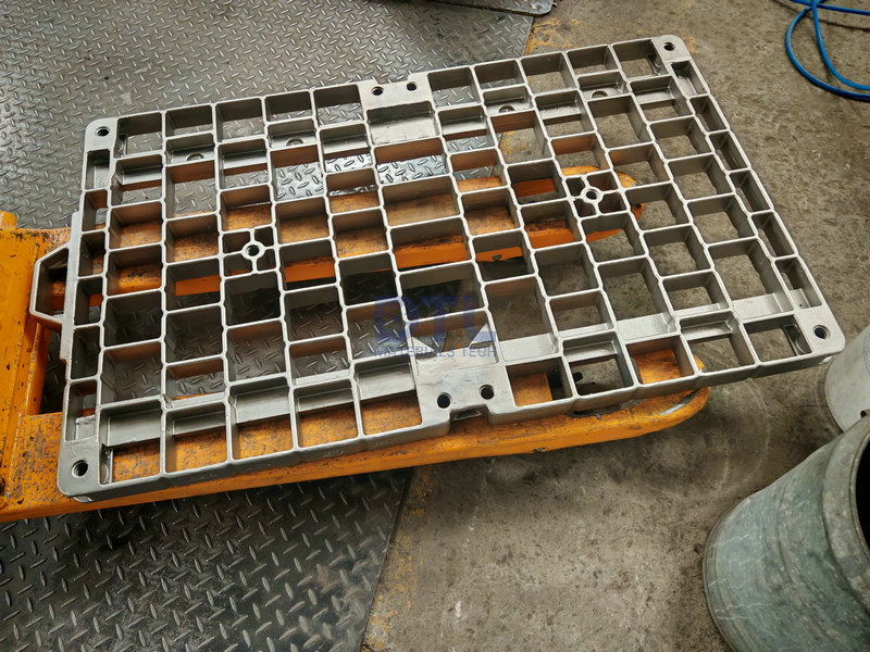 Cast tray made by Precision casting 2