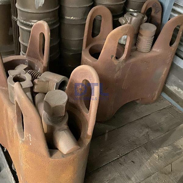 Plug Header Mule Ear Return Bend