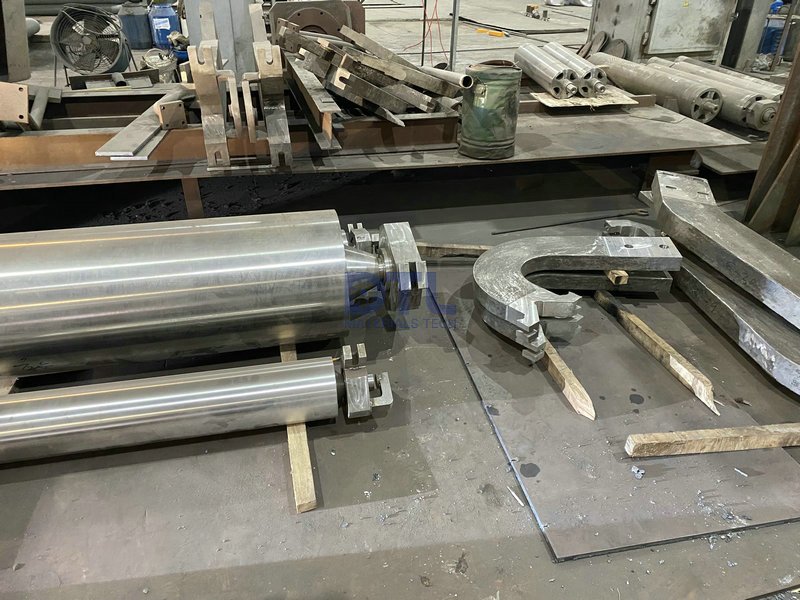 1.4 immersed and stabilizing rollsfor zinc pot_1