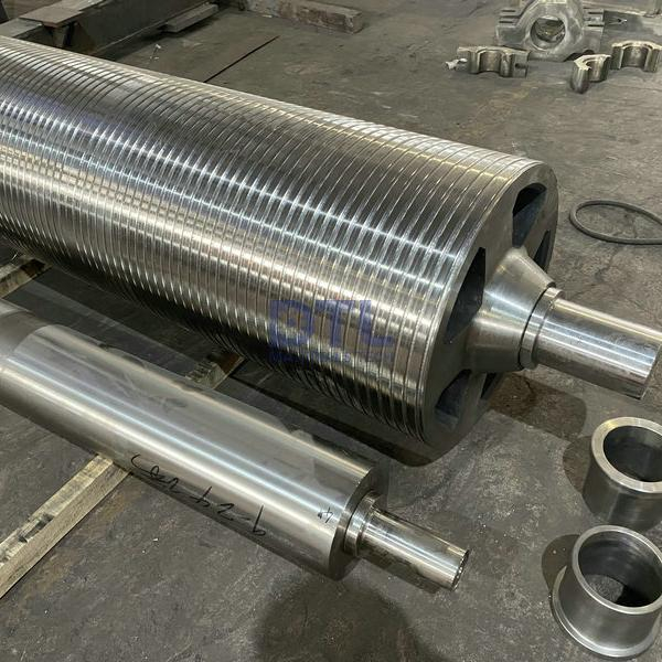 Sink rolls and stabilizer rolls CF3M