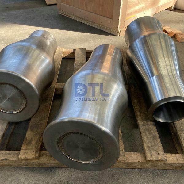 Charging and discharging rolls for billets reheating furnace