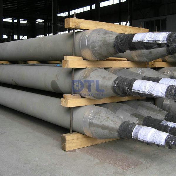 Spun cast rolls for plate heating furnace