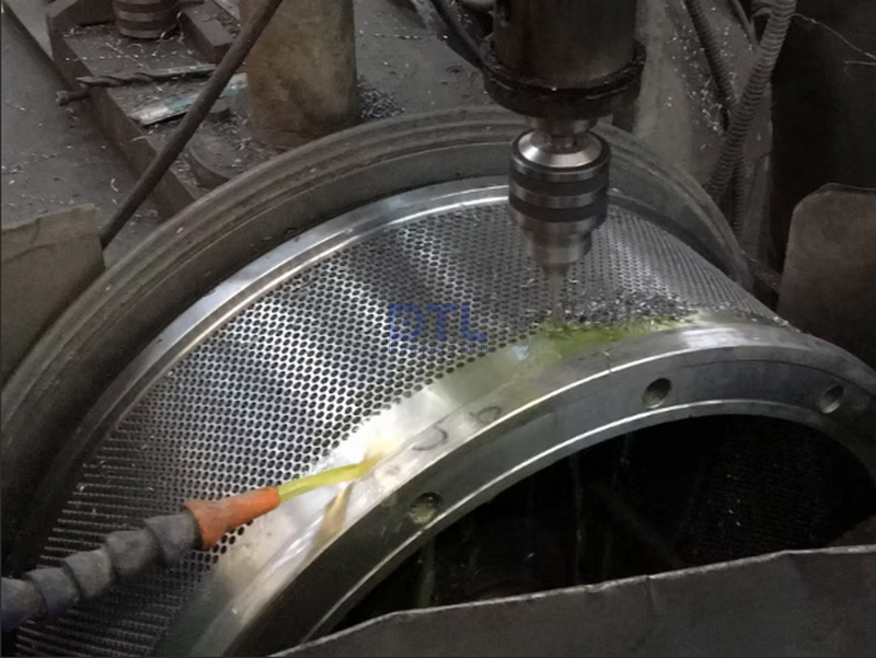 Ring Die under Machining