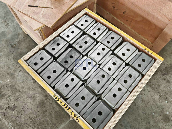 Wear resistant Plate packed