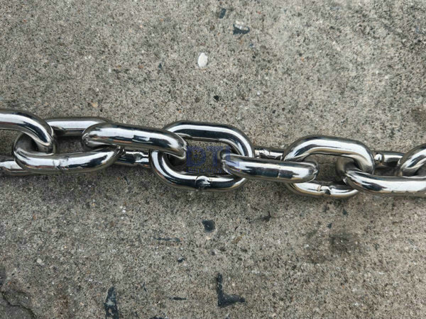 Heat-resistant steel chain