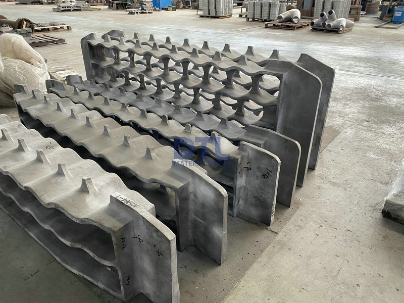 9 radiant cast tubes supports 