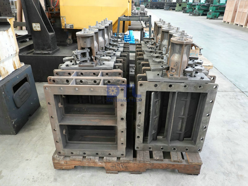 8 observation door castings