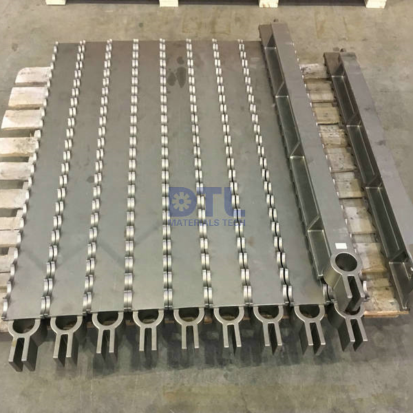 Cast alloy beams for walking beam furance
