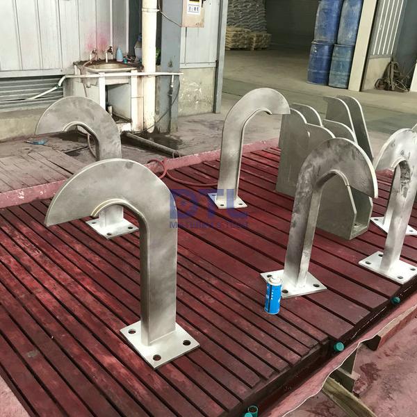 Cast Tube Guide Bracket ASTM A351 HK40 Convection Section Coil Tube Guide 