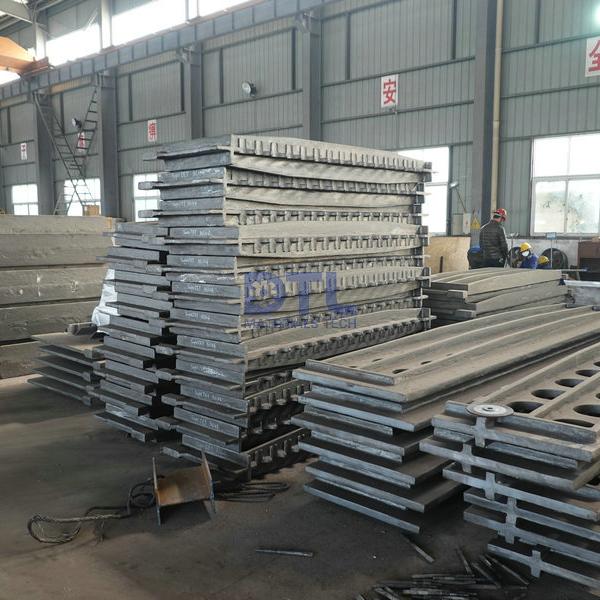 Tube Supports for Steam Superheater