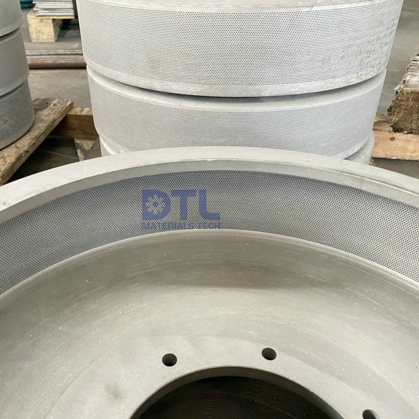 cobalt based spinner discs for glass wool production