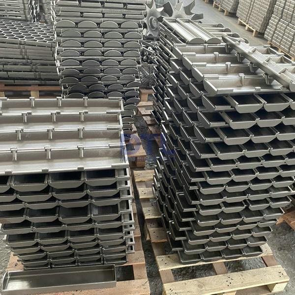 Investment cast reduction boats