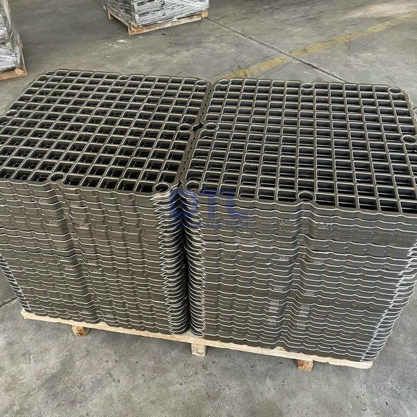 Investment cast alloy steel grids