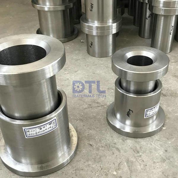 Bushes and sleeves for sink rollers