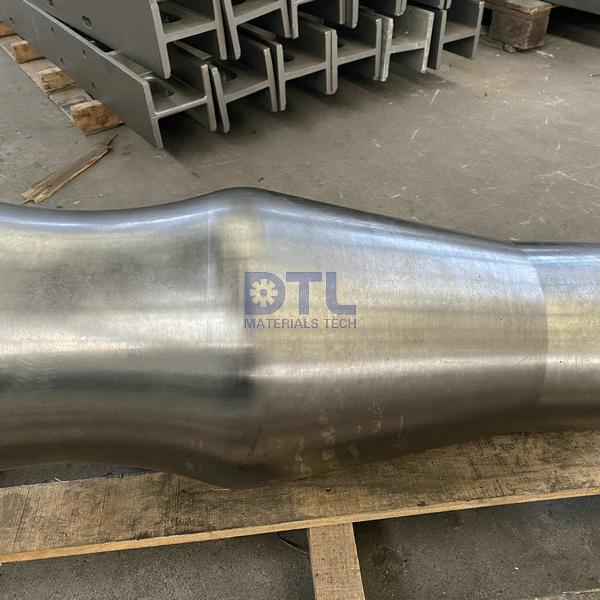 Charging and discharging rolls for billets reheating furnace