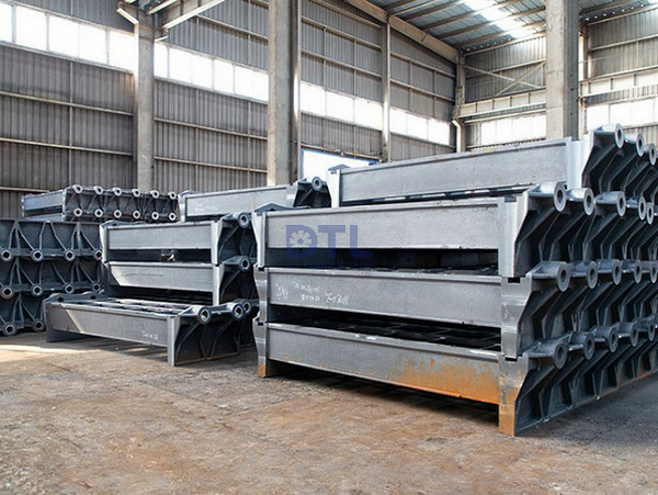 Pallet Car Center Casting by DTL