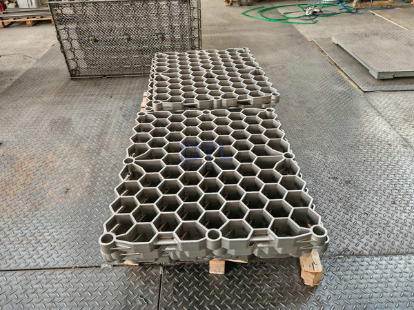 Intermediate Grate and Cast Post 2