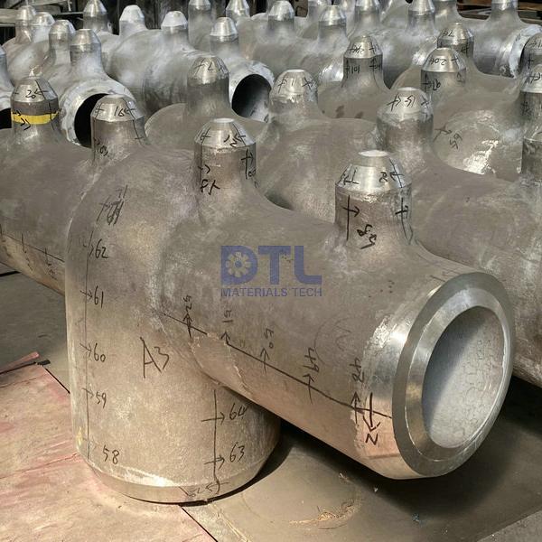Elbows with Integrally Cast Support Lug