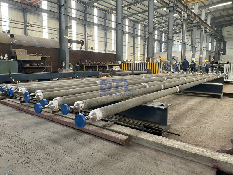 2 Catalyst tubes for steam reformers 