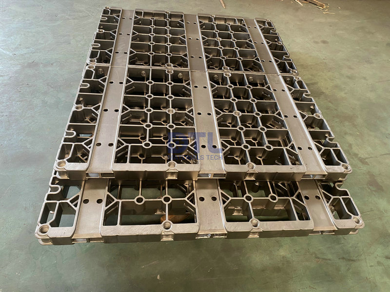1.5 Cast steel trays with guide channel_1_1