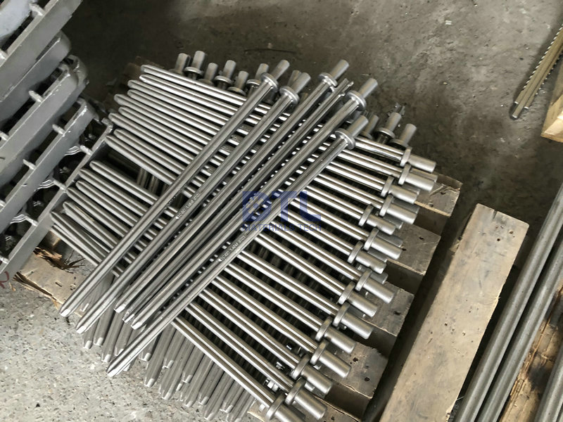 8.2 Cast alloy steel columns _1