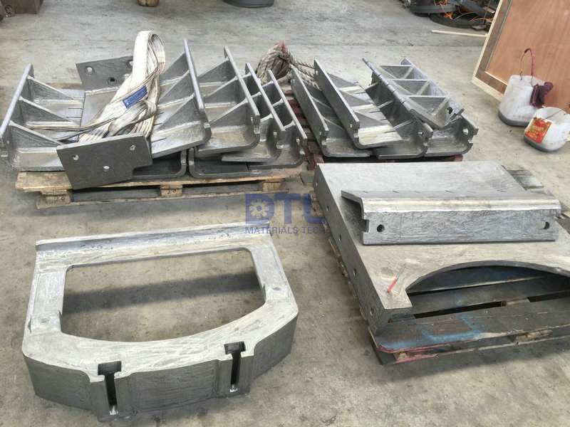 4 cast furnace doors