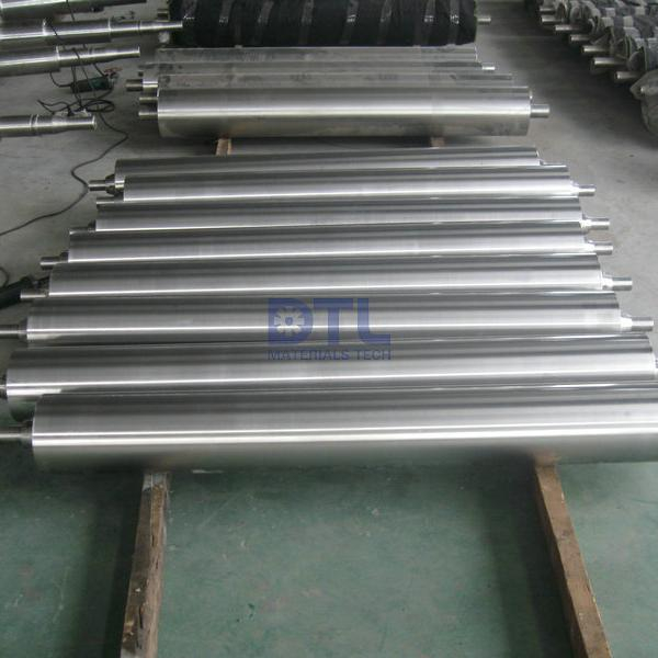 Stabilizer rolls for galvanizing pots