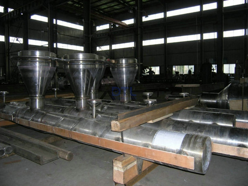 4 Cast monifolds collectors for methanol reformer