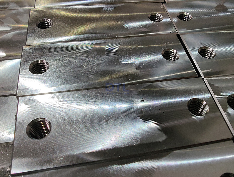 Tube Brackets by Hexin
