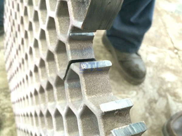 Destructive Test of CastTray 