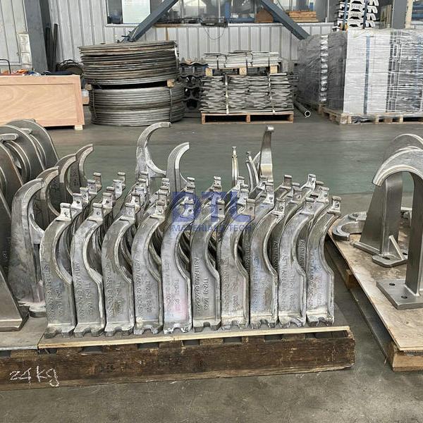 Cast Tube Guide Bracket ASTM A351 HK40 Convection Section Coil Tube Guide 