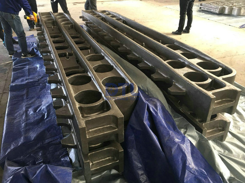 4 Cast tube support for fired heater