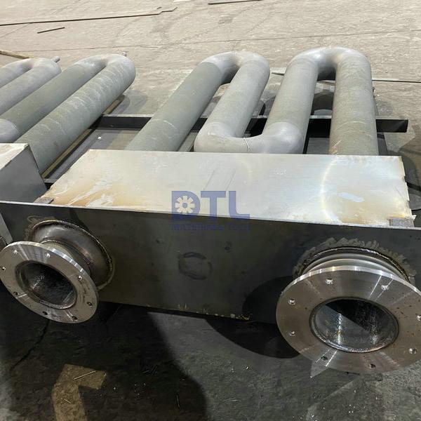 Spun cast radiant tubes W type