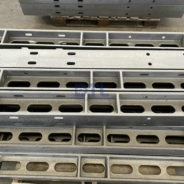 Charge support castings for furnace