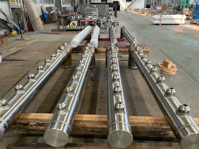 Inlet Manifold for Steam Cracker