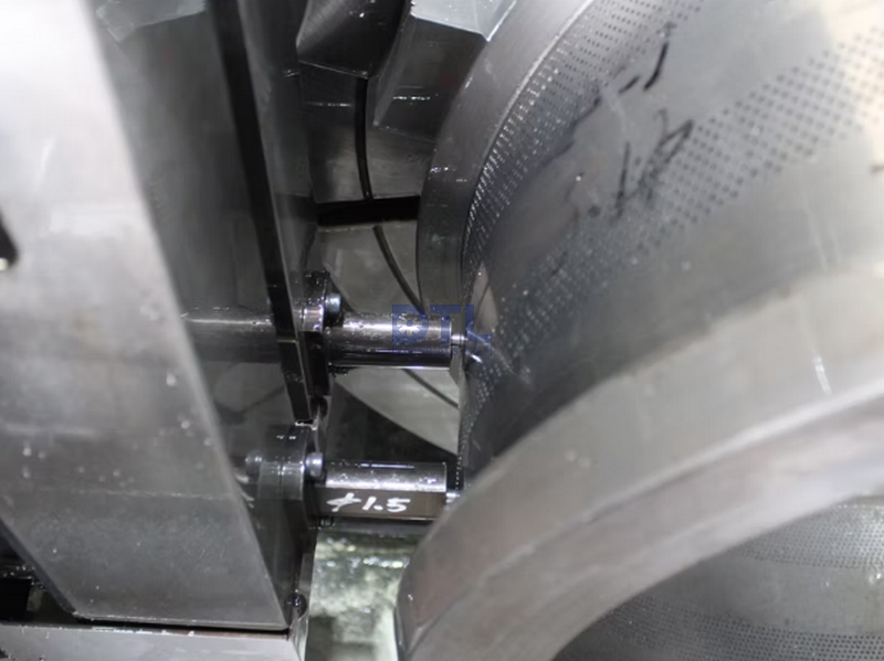 Ring Die under Machining