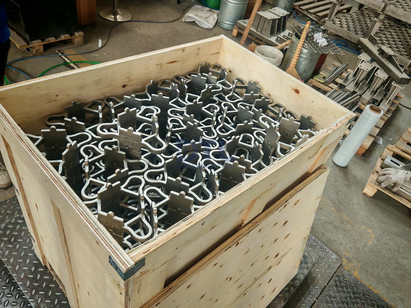 casting upper fixtures, casting lower fixtures packed