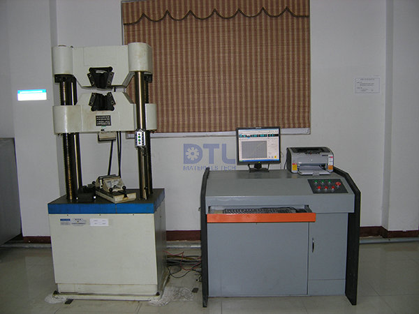 Universal Test Machine