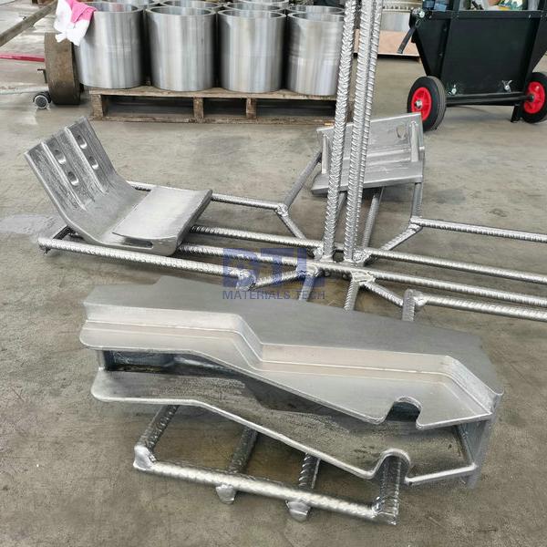 side block for incinerator grate blocks 