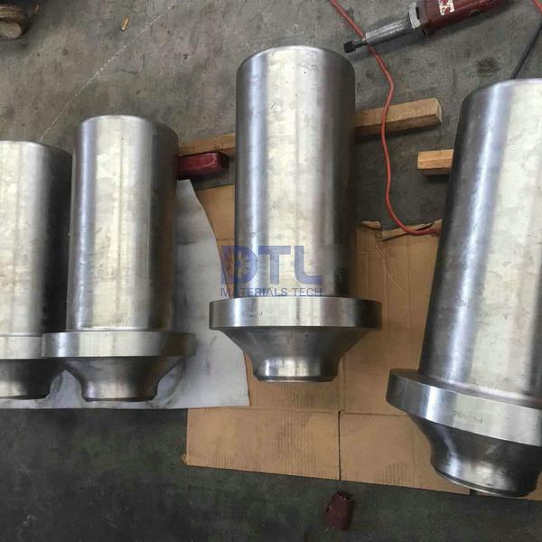 Alloy cast charging and discharging rolls