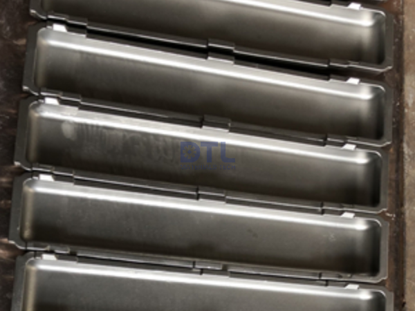Cast Tray for Reduction Furnace by DTL