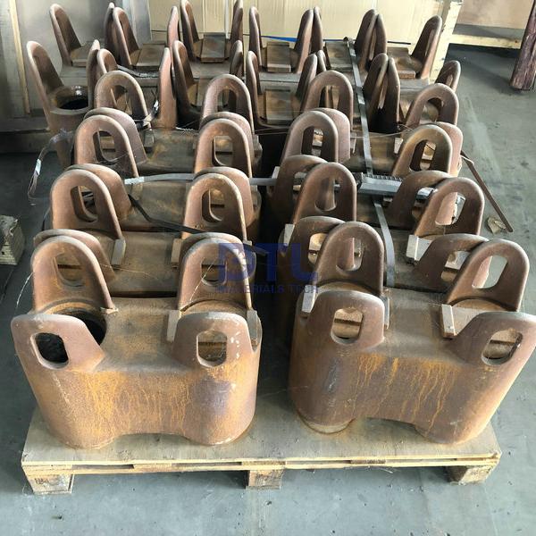 Plug Header Mule Ear Return Bend