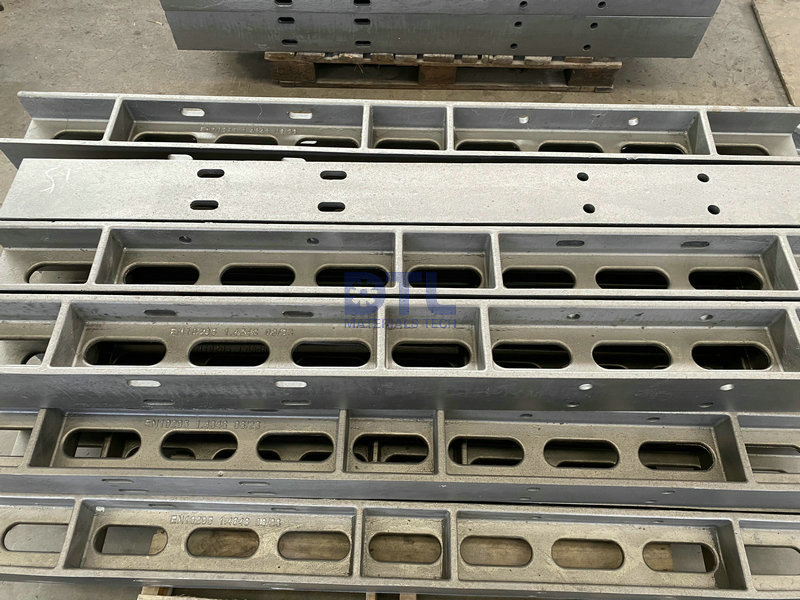 2 Alloy casting charge support for furnace_1