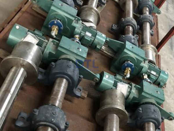 Charging And Discharging Rollers Made by DTL