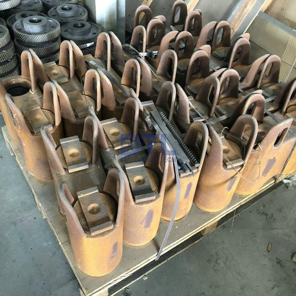 Plug Header Mule Ear Return Bend