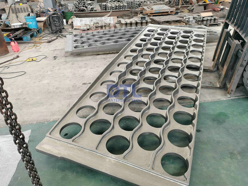 4 Radiant cast tube sheets