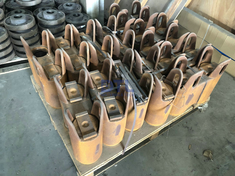 2 Plug header mule ear type return bends