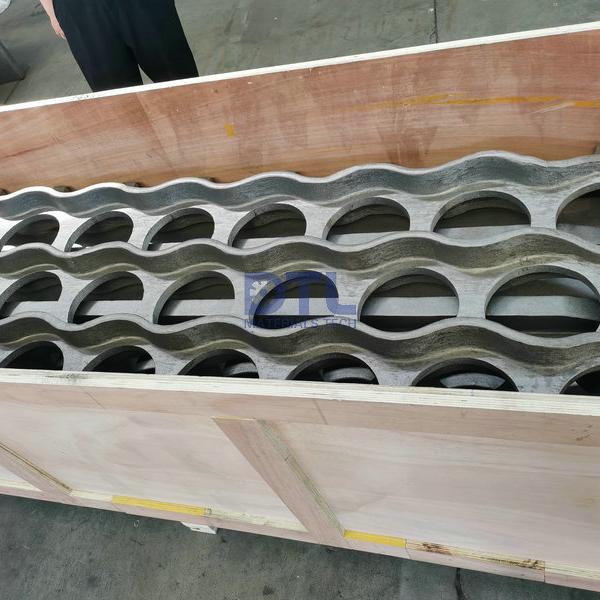 Convection Intermediate Tube Support