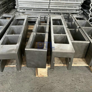 Cast roller rails for heat treatment furnace