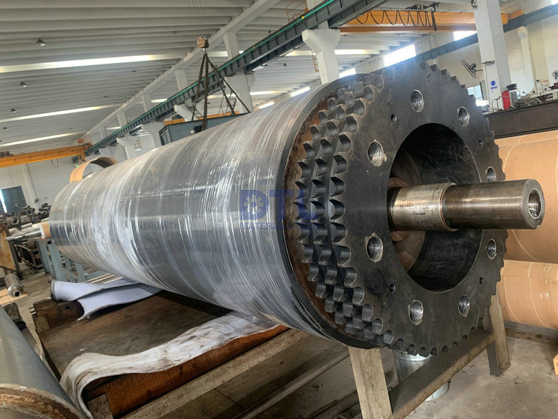 1 rubber coated roller with sprocket _1